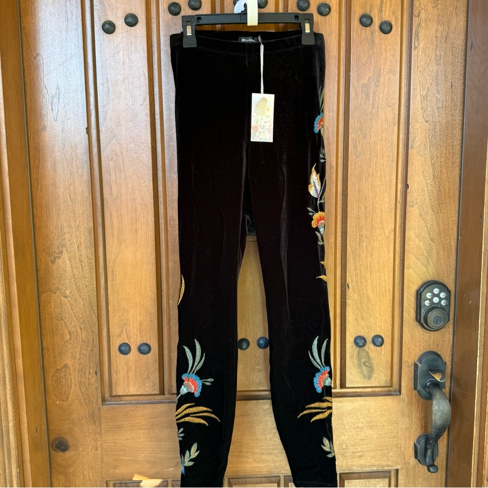 NEW! Johnny Was Embroidered Velvet Leggings XS Women’s *has stretch RETAIL $138